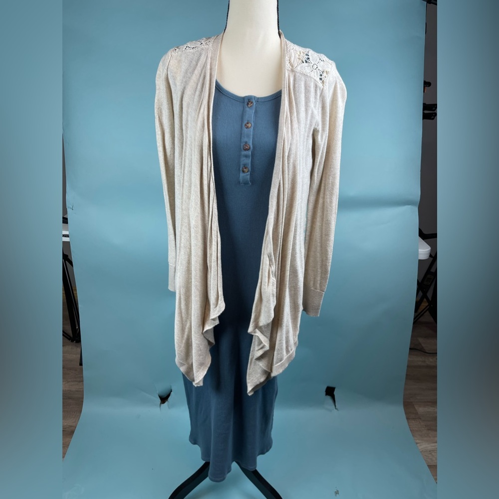 Cute dress and shawl combo
